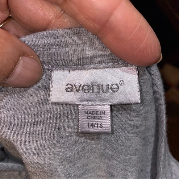 Avenue Size 14/16 gray tank with hanging fringe - Picture 5 of 6